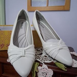 Women's White Flats